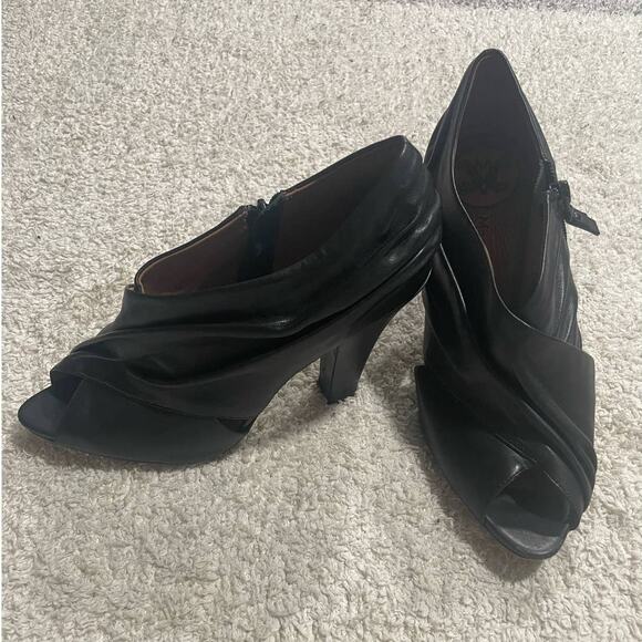Modern Vintage Womens Size 38 /approx US 7.5 Peep Toe Ankle Leather Bootie Black - Picture 1 of 11